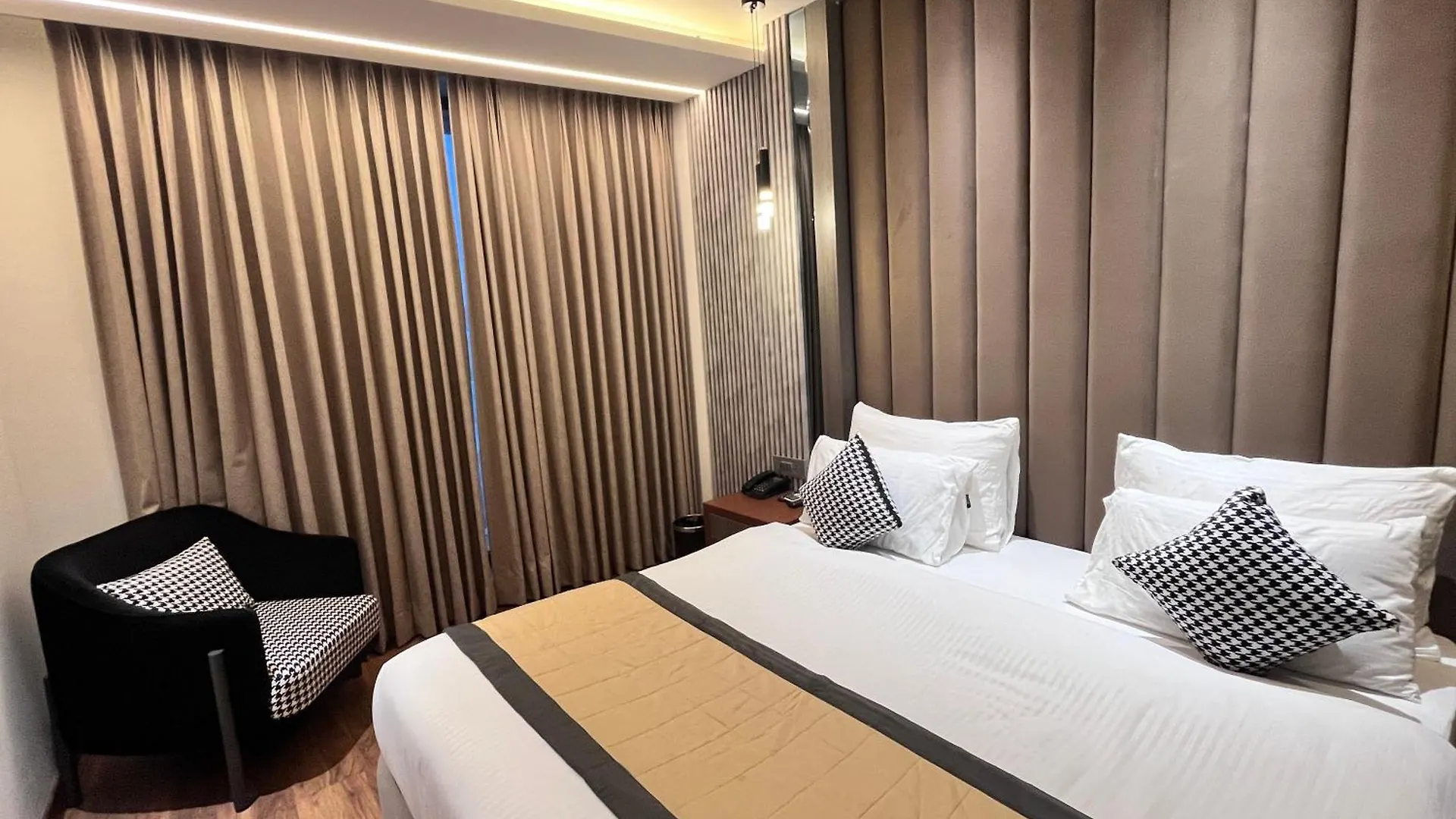 *** Hotel Western Blu Inn Delhi  India