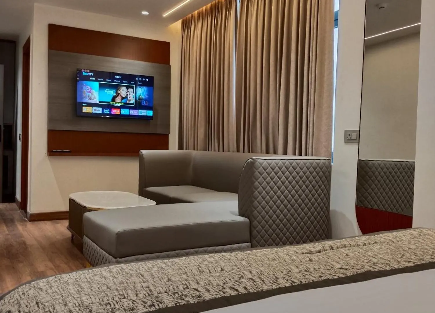 Western Blu Inn Delhi  Hotel Delhi (National Capital Territory of India)