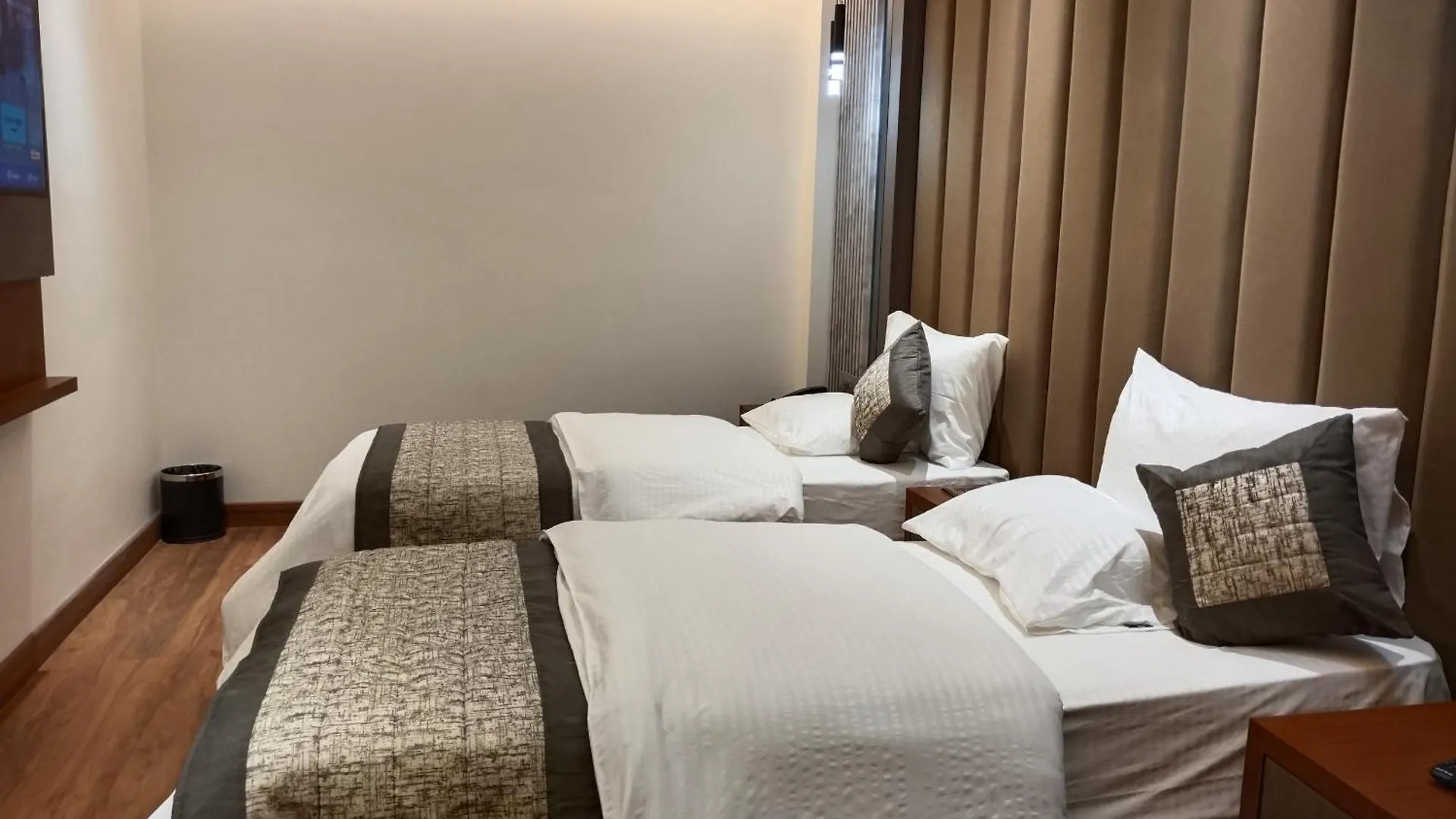 Western Blu Inn Delhi  Hotel