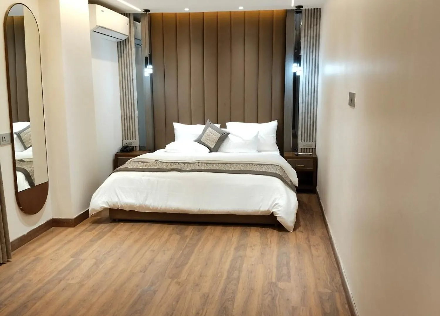 Hotel Western Blu Inn Delhi